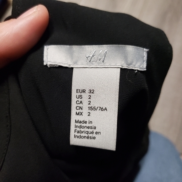 H&M dress - Picture 3 of 3